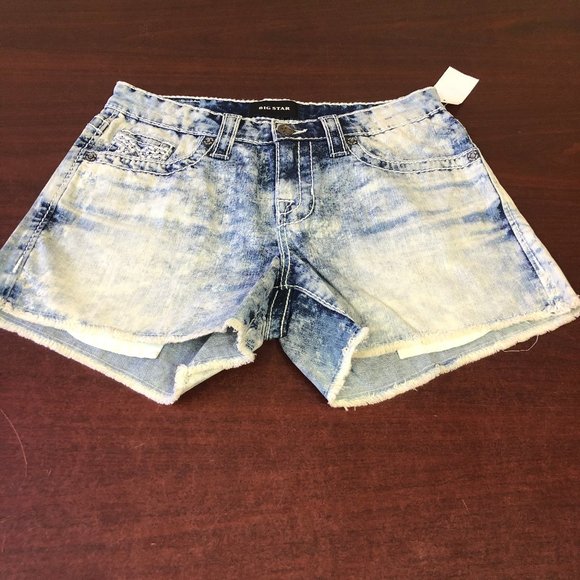 Big Star Denim - NWT Big Star Short Jeans Acid washed 98% cotton 2% elastane